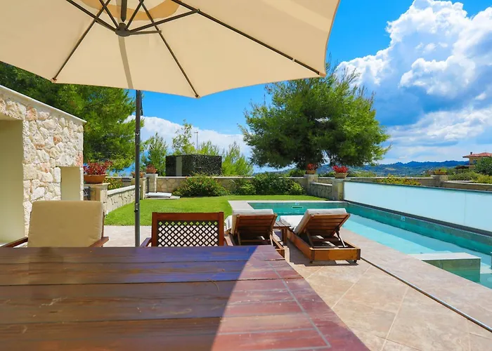 Sunny Pende Villa